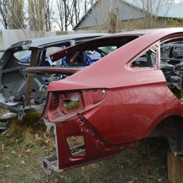 Четверть крыло задняя правая Hyundai Sonata 15-17 usa красная,цвет TR (02) 71504-C2C00