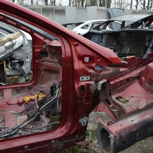 Четверть передняя правая Ford Focus mk3 11-18 (04) бордовая F1FZ-16054-A