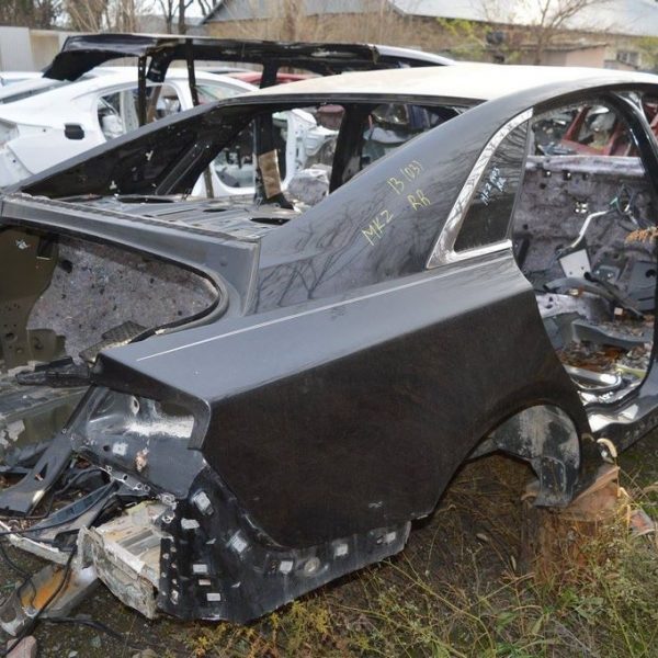 Четверть крыло задняя правая Lincoln MKZ 13-черный цвет UH (03) DP5Z-5427840-A