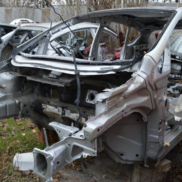 Четверть передняя левая Ford C-max MK2 13- (01) цвет UX FV6Z16054A