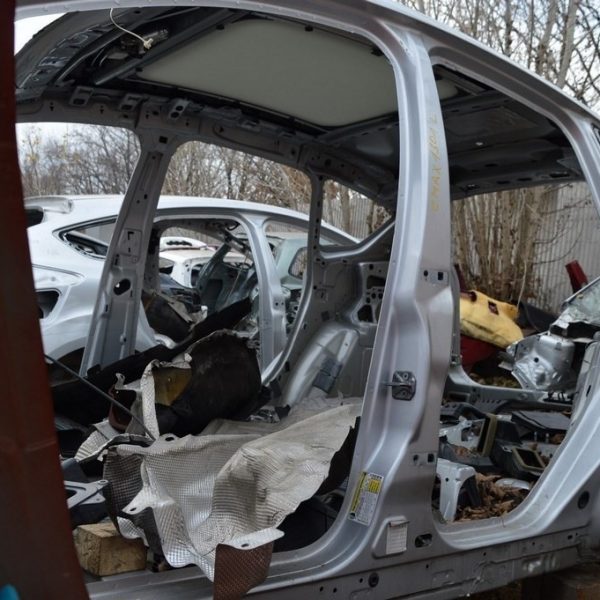 Стойка кузовная центральная левая Ford C-max MK2 13- (01) цвет UX DM5Z5824301A