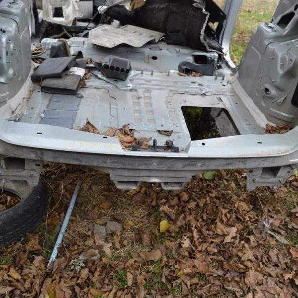 Задняя панель Ford C-max MK2 13- (01) серебро DM5Z5840320A