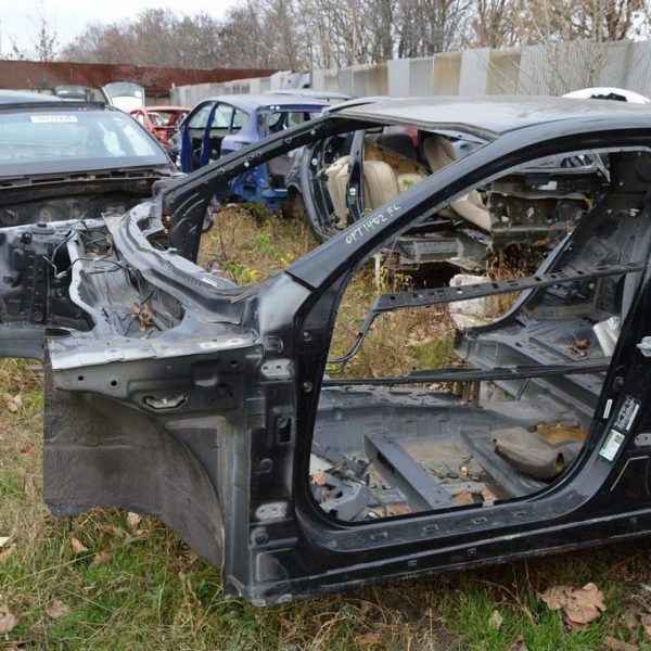 Четверть передняя левая Kia Optima 11-15 черная,цвет EB (02) без лонжерона,только стойка 645022T052