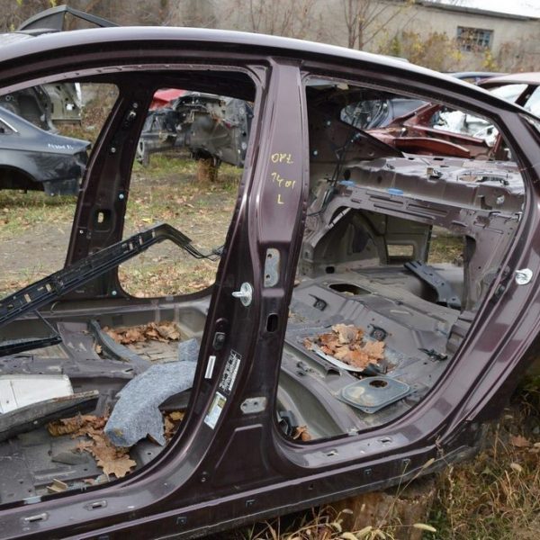 Стойка кузовная центральная левая Kia Optima 11-15 (01) бордовая,отрезана по стандарту 71401-4CB00