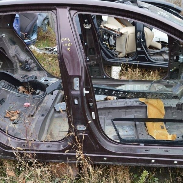 Стойка кузовная центральная правая Kia Optima 11-15 (01) бордовая 71402-4CB00