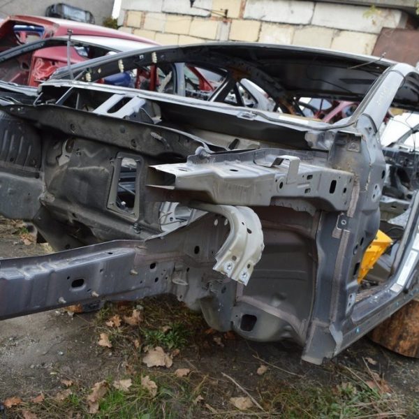 Четверть передняя левая Chrysler 200 15-17 графит (01) 68105063AB