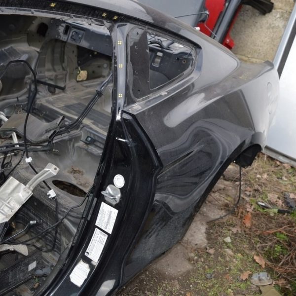 Четверть крыло задняя левая Ford Mustang mk6 15- купе черная,цвет G1 (01) (без окуляра) fr3z-6327841-a