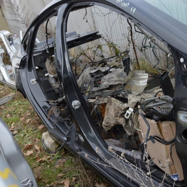 Стойка кузовная центральная правая Ford Fusion mk5 13- (03) черная HS7Z-54211A10-A