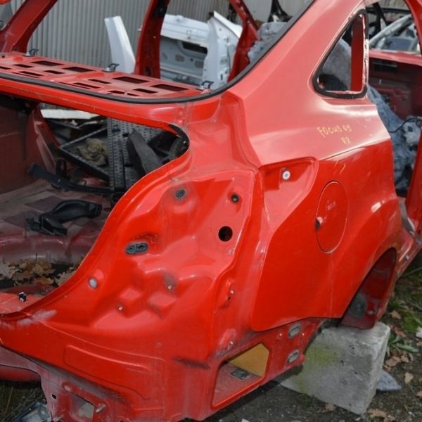 Четверть крыло задняя правая Ford Focus mk3 11-18 4d (05) красная CM5Z-5427840-A