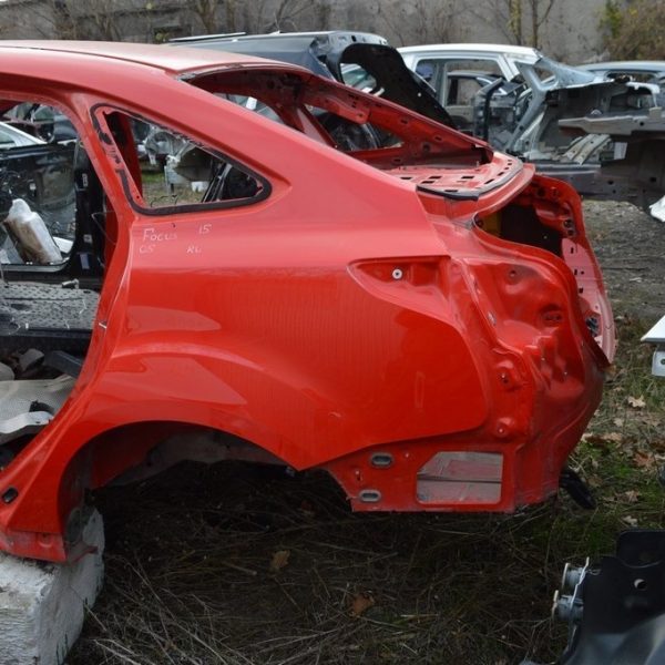 Четверть крыло задняя левая Ford Focus mk3 11-18 4d красная (05) 10/10 CM5Z-5427841-A
