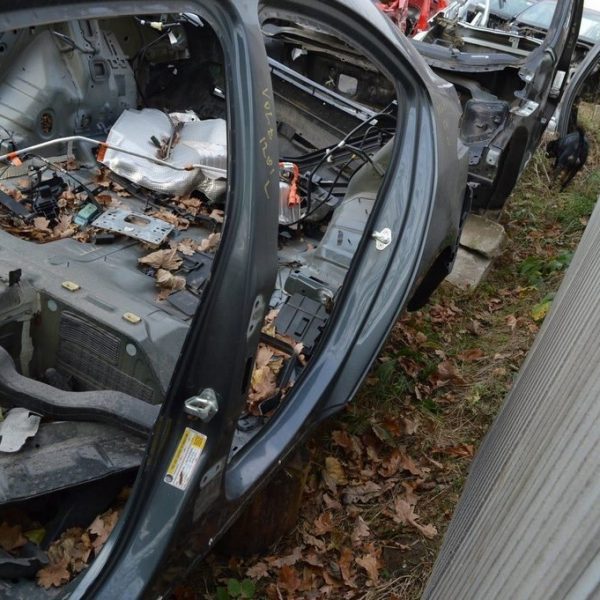 Стойка кузовная центральная левая Chevrolet Volt 11-15 (01) графит 20890569