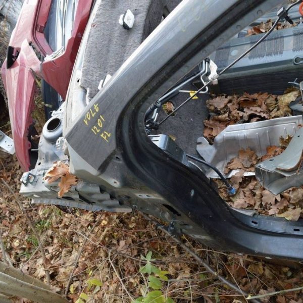 Четверть передняя левая Chevrolet Volt 11-15 (01) только стойка под петли 22962692