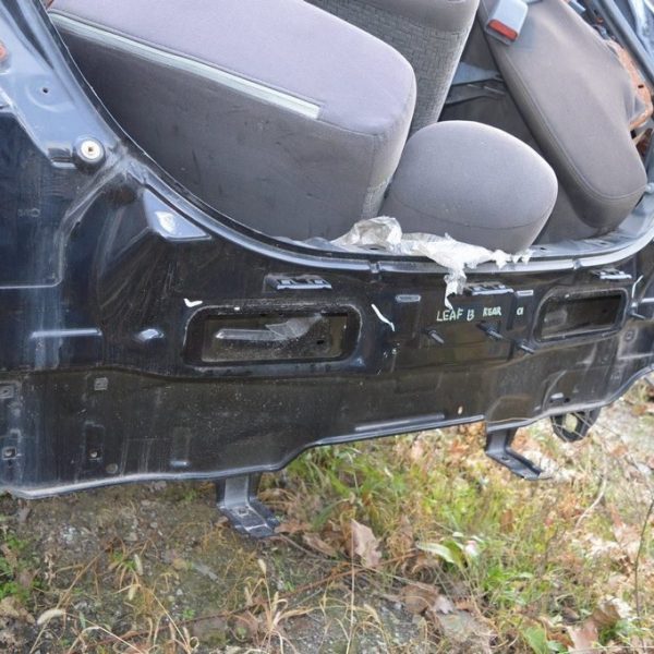 Задняя панель Nissan Leaf 13-17 (01) черная G9110-3NFMA