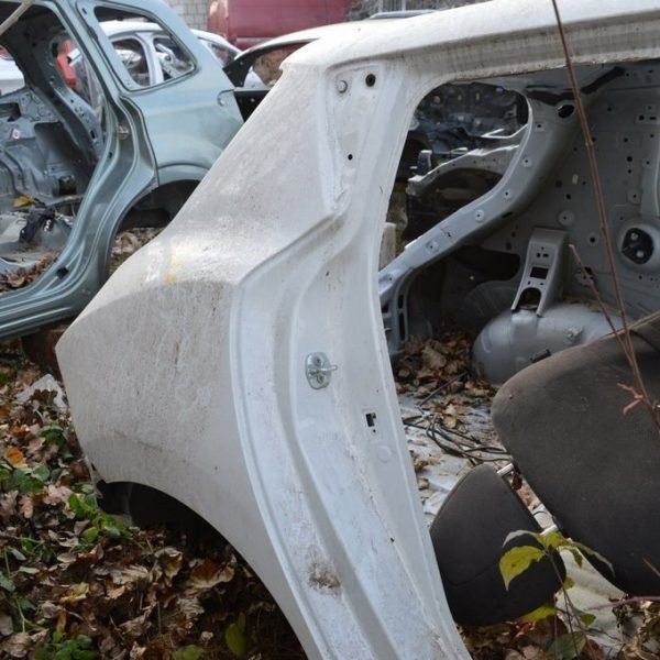 Четверть крыло задняя правая Nissan Leaf 13-17 (01) белая 78100-3NF0A