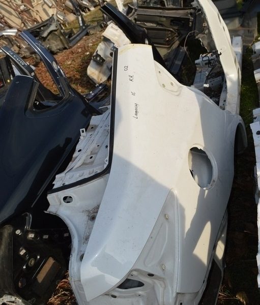 Стойка кузовная центральная правая Subaru Legacy 15-19 (01) белая 51429AL02A9P