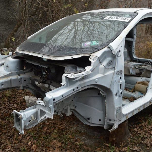 Четверть передняя левая Ford Escape MK3 13-16 дорест белый цвет UZ(06) CV6Z-16055-B