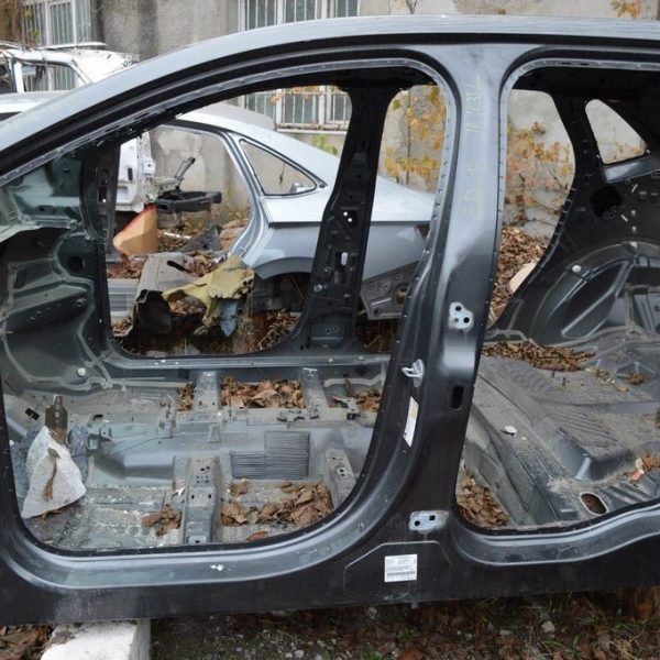 Стойка кузовная центральная левая Ford Edge 16-графит J7 (03) FT4Z-58211A11-A