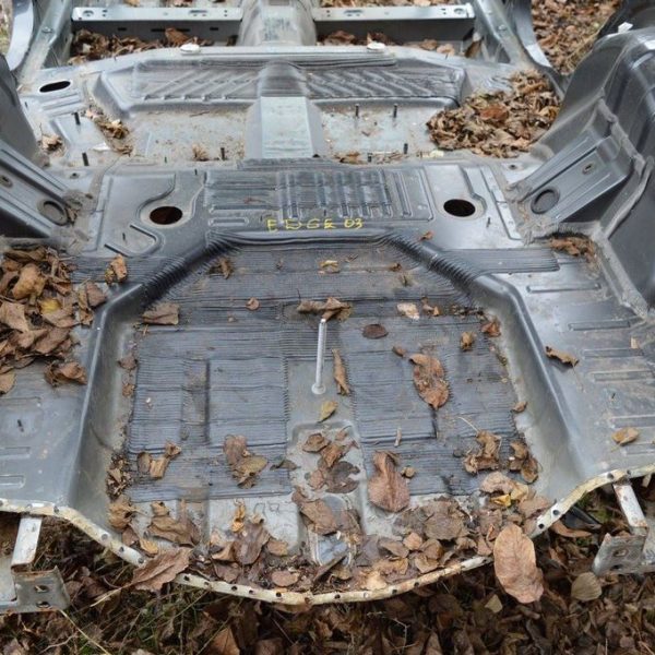 Корыто багажника Ford Edge 16- металл (03) F2GZ-5811218-A