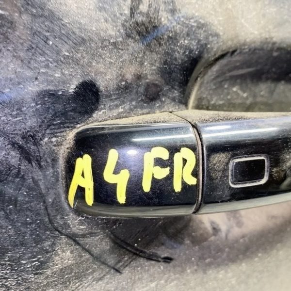 Заглушка внешней ручки перед прав Audi a4 b8 08-16 8K0839879