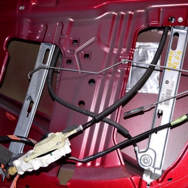 Стеклоподъемник с мотором перед прав Jeep Compass 11-16 68002896AA