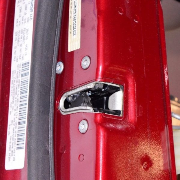 Замок двери перед лев Jeep Compass 11-16 4589417AI