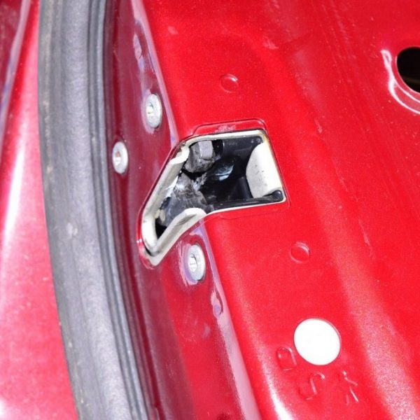 Замок двери зад лев Jeep Compass 11-16 4589651AE