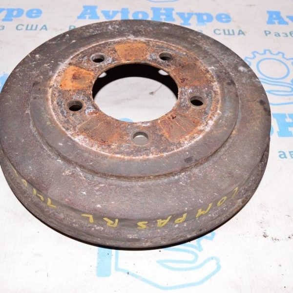 Тормозной барабан зад лев Jeep Compass 11-16 5105617AB