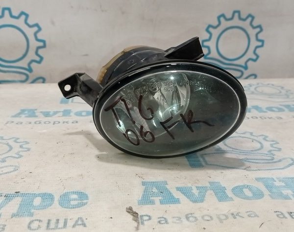 Противотуманная фара птф правая VW Tiguan 12-17 5K0941700F