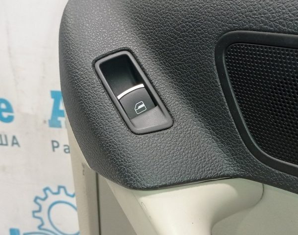 Управление стеклоподъемником зад прав VW Tiguan 09-17 5K0-959-855-XSH