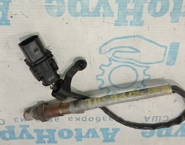 Лямбда-зонд передний VW Tiguan 09-17 06J906262M
