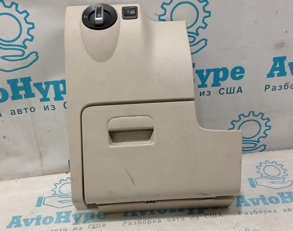 Накладка колени водителя VW Tiguan 09-17 с бардачком, беж 5M1 858 365 F 95T