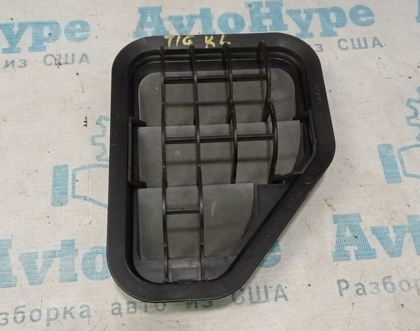 Щиток вентиляции левый VW Tiguan 09-17 5M0819465A