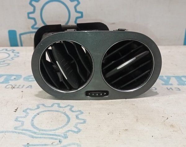 Воздуховод правый VW Tiguan 09-17