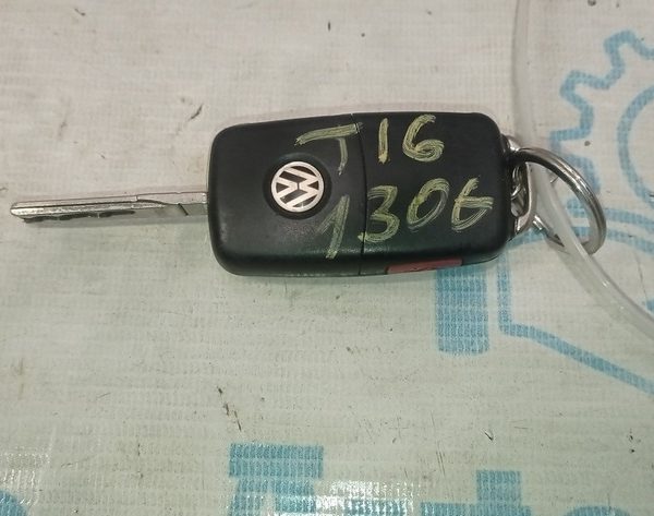 Ключ VW Tiguan 12-17 4 кнопки, раскладной 5K0-837-202-AK-INF