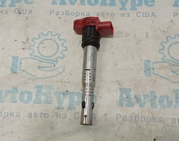 Катушка зажигания VW Tiguan 09-17 (06) красная 07K905715G