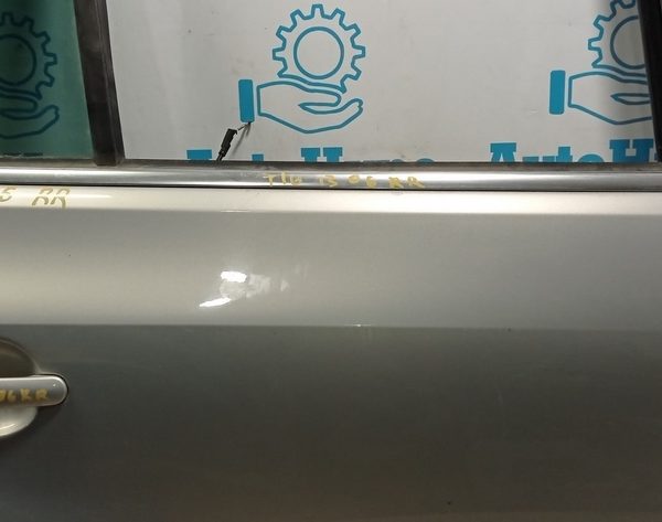 Молдинг дверь-стекло центральный зад прав VW Tiguan 09-17 хром 5N0-839-476-D-3Q7