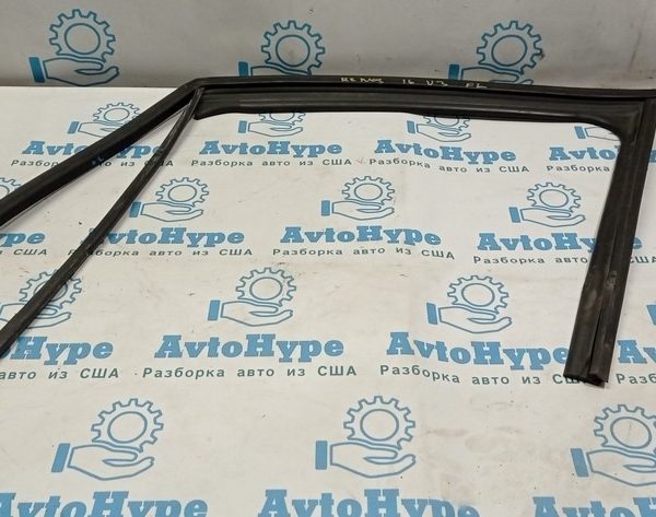 Молдинг двери верхний перед лев Jeep Renegade 15- с уплотнителем стекла деф. 4787960AA