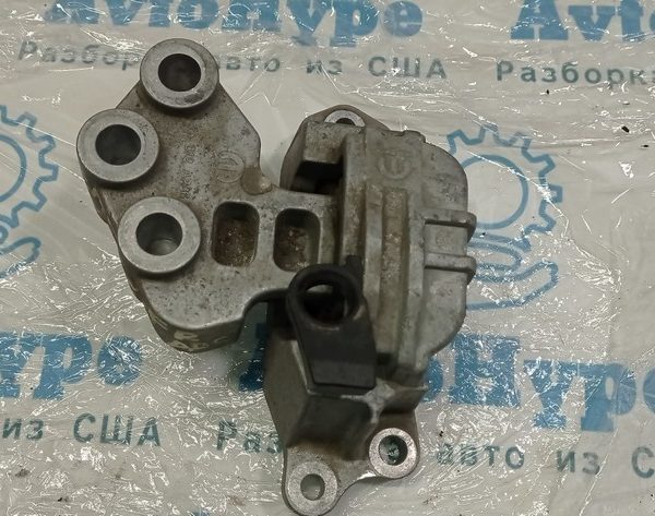 Задняя подушка двигателя Jeep Renegade 15- 1.4 68418168AA