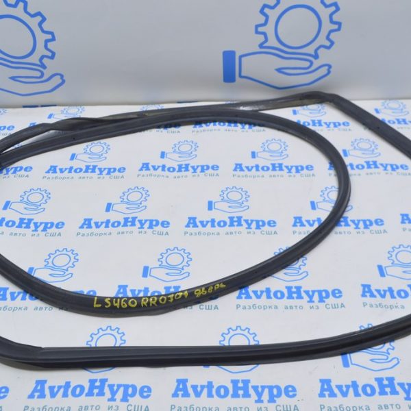 Уплотнитель двери зад прав Lexus LS460 LS600h 07-12 лонг 67871-50070