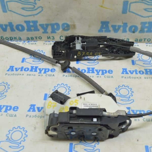 Замок двери зад прав VW Passat b7 USA 5K4-839-016-AH
