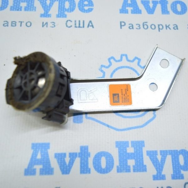 Пищалка прав Toyota Avalon 05-12 JBL 86160-AC450