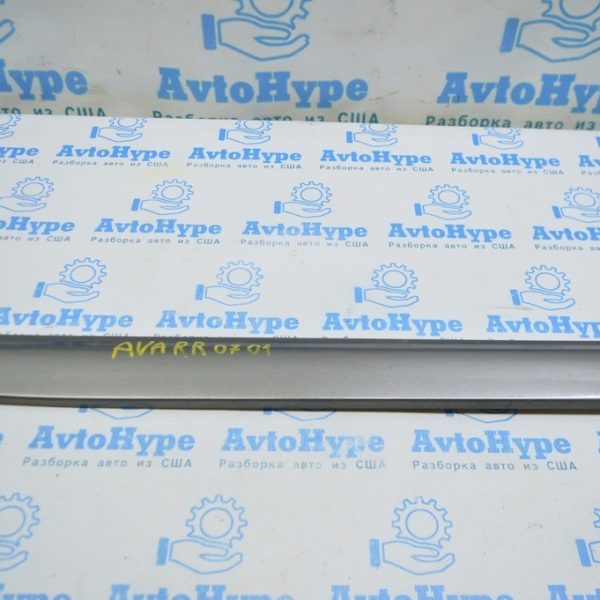 Накладка двери нижняя зад прав Toyota Avalon 05-12 75075-07030