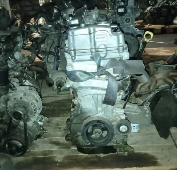 Датчик детонации Chrysler 200 15-17 2.4 05033316AB