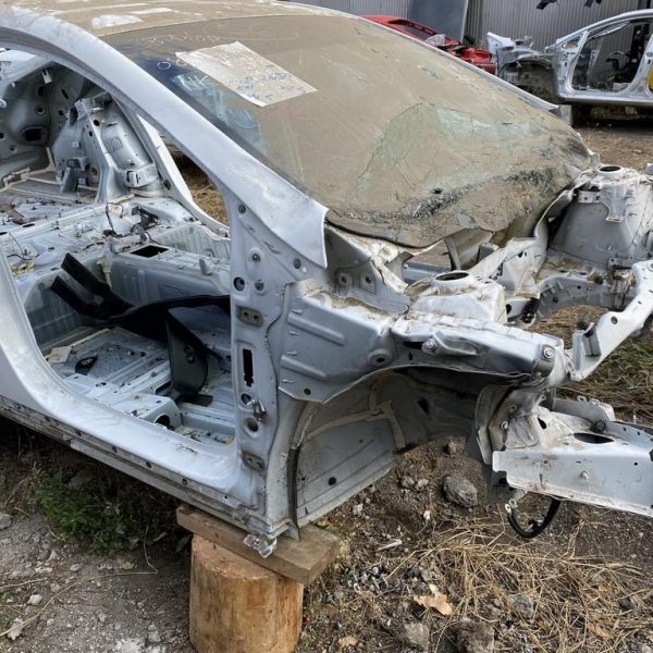 Четверть передняя правая Chevrolet Volt 16- белая (01) только стойка,без лонжерона 84222582