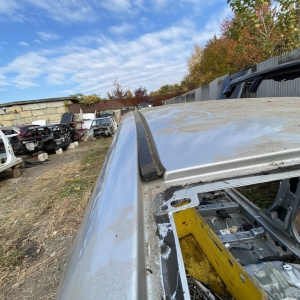 Накладка крыши левая Ford Fiesta 11-19 4d BE8Z-5450463-A