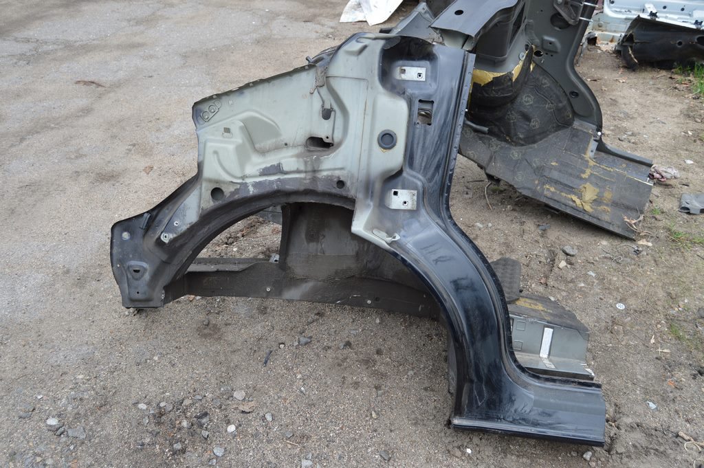 Четверть передняя левая VW Multivan T5 09-15 (01) черная без пистолета 7E0805139A