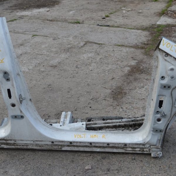 Стойка кузовная центральная правая Chevrolet Volt 16- белая (01) 23316238