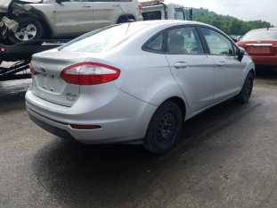 Ford Fiesta S 2015 Silver 1.6L — 2015 г., серебристый цвет, разобран на запчасти