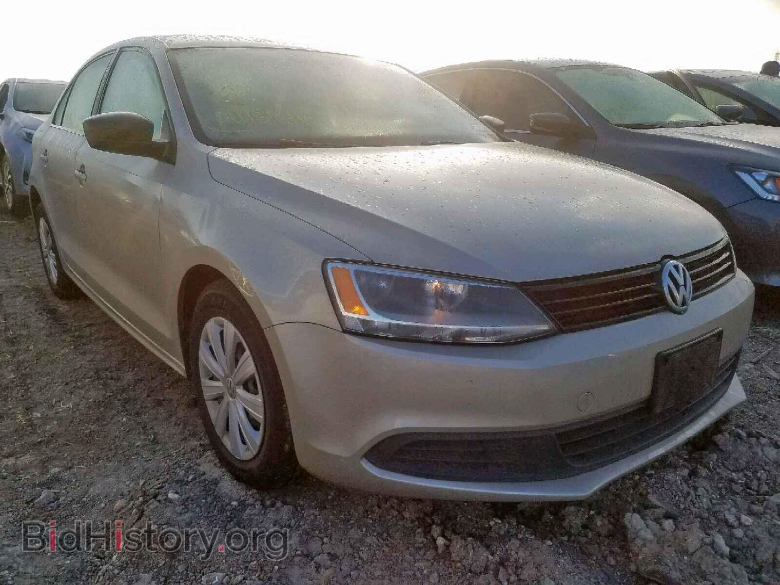 Volkswagen Jetta Base 2013 Beige 2.0L — 2013 г., бежевый цвет, разобран на запчасти